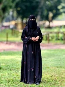 Tulip gown Embroidery